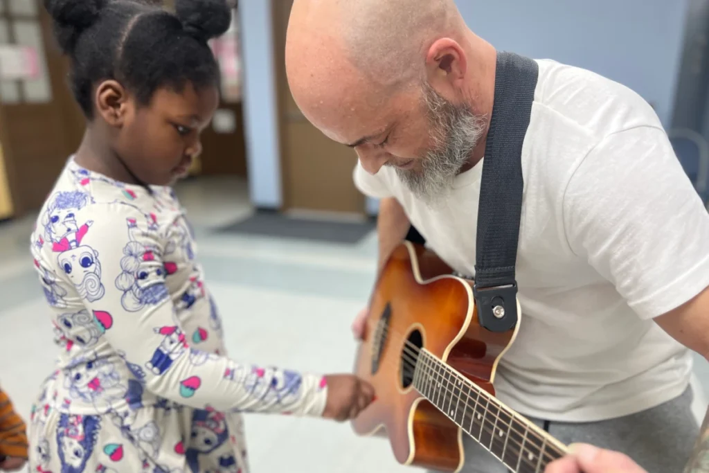 cleveland-child-care-music-program-guitar-lessons